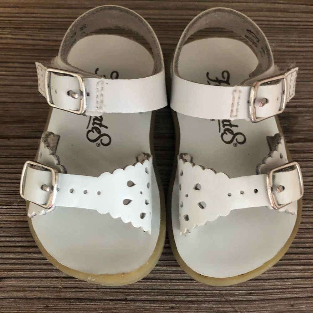 FootMates Sandals